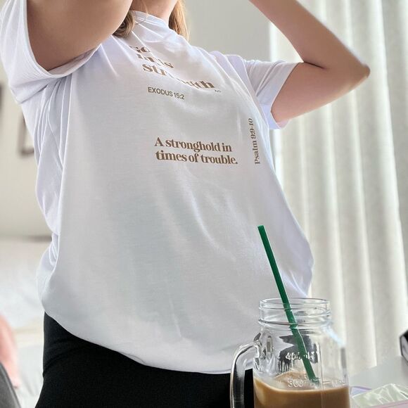 White tshirt  - Picture 3 of 4